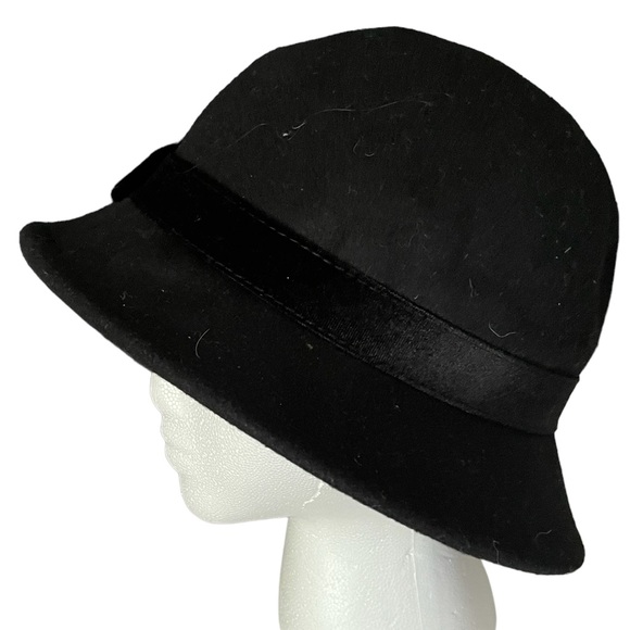 20’s Style Hat Flapper - Picture 4 of 5